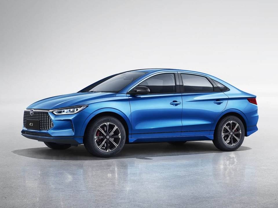 沒苦硬吃是吧?電動車還有手動擋?還是比亞迪出的?