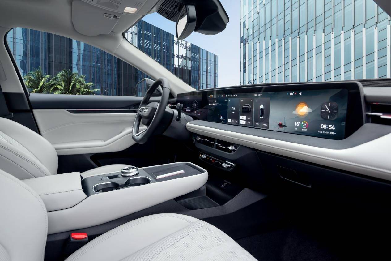 福特新蒙迪歐煥新登場,以“四大精鋼”重塑中高級(jí)轎車價(jià)值標(biāo)桿